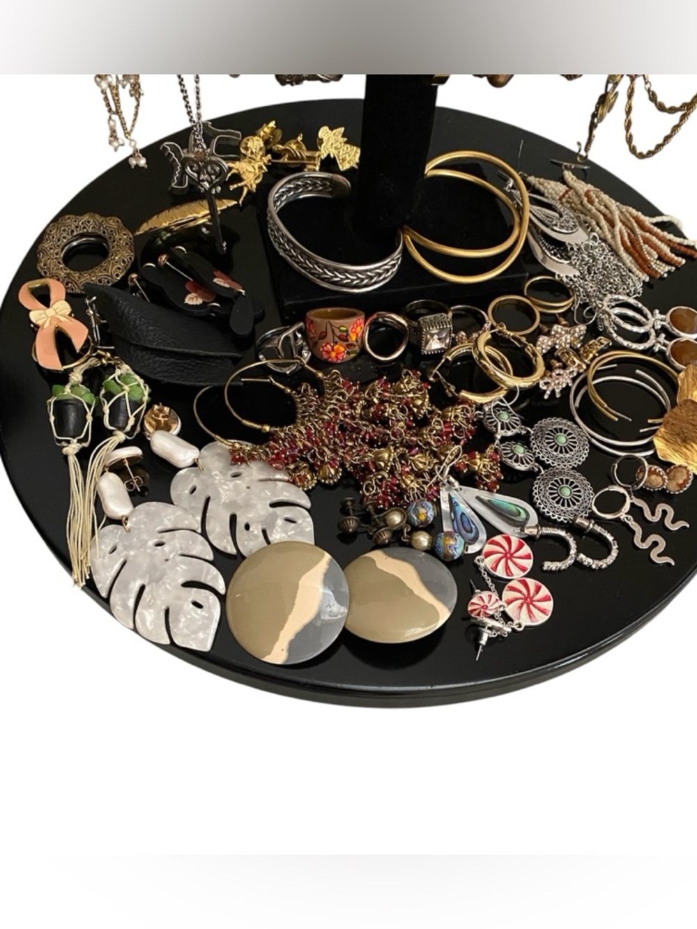 74 piece mixed jewelry lot(RESERVED) - Picture 5 of 6